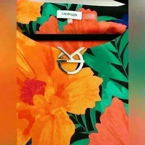 CALVIN‎ KLEIN
Plus Size Embellished
Floral-Print Top - Picture 3 of 6